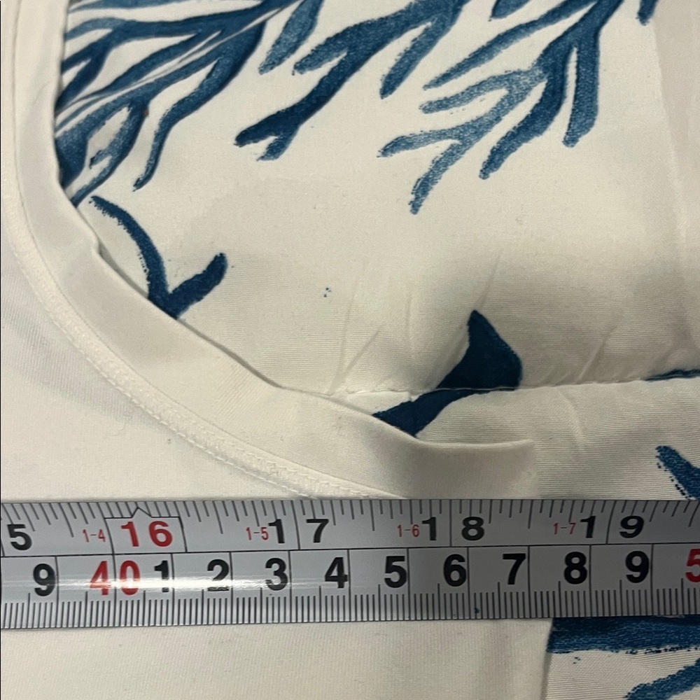 DSG White Sleeveless Tee - Picture 5 of 6